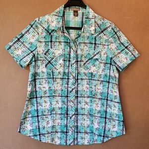 Bit & Bridle pearl snap button down shirt Size M